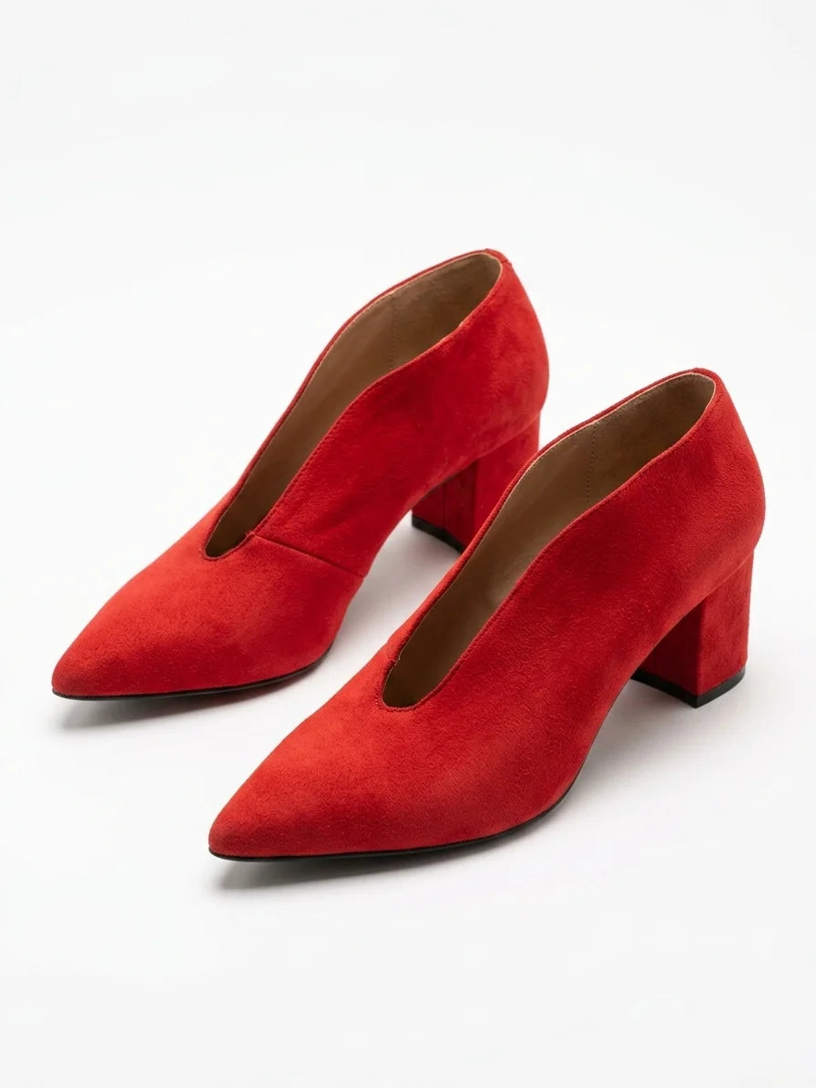 Arabelle | Suede V Cut Block Heel Pumps - Red - 3/4