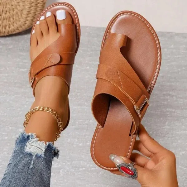 Momount Women Flat Sandals – Black Leather Toe-Ring Buckle Slide