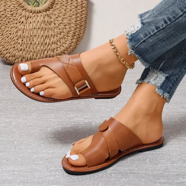 Momount Women Flat Sandals – Black Leather Toe-Ring Buckle Slide
